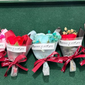 প্রিয় জনের জন্য উপহার